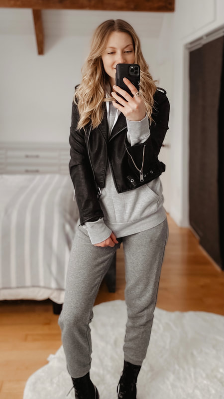 4 ways to wear a grey hooded sweater - as a complete sweatsuit